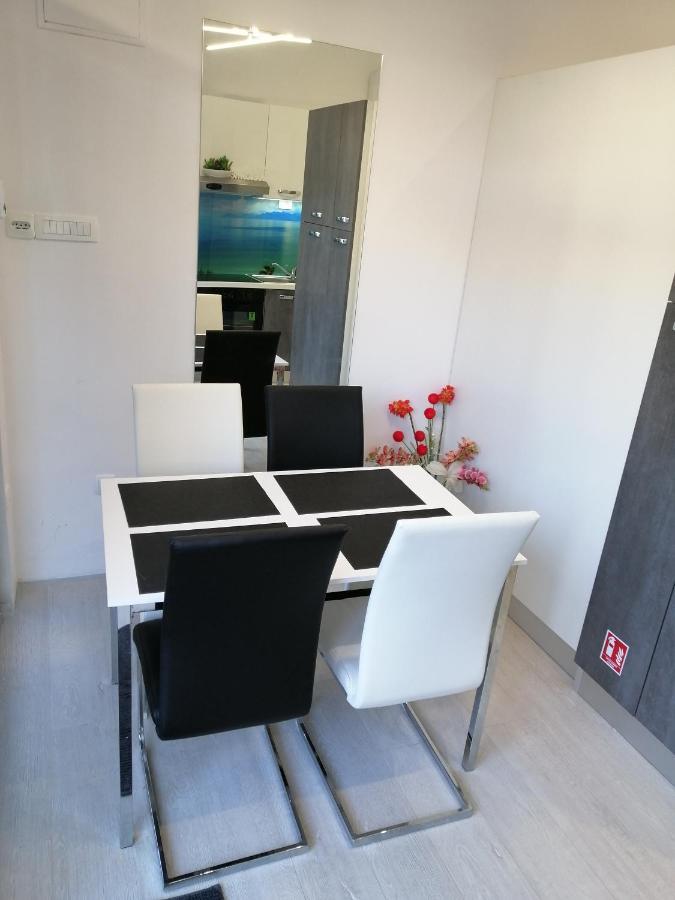 Apartment Rose By The Beach & Tennis Courts Σπλιτ Εξωτερικό φωτογραφία